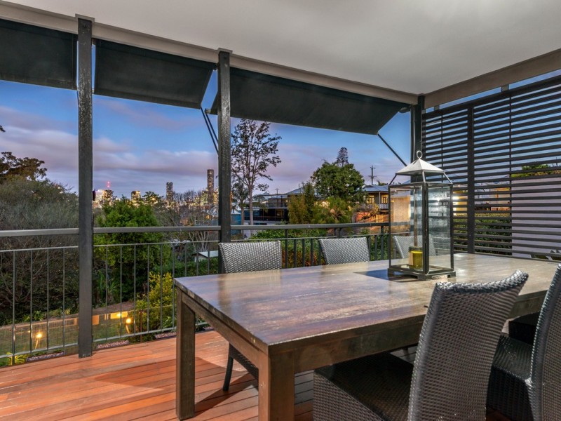 15 Wellington Road, Red Hill QLD 4059