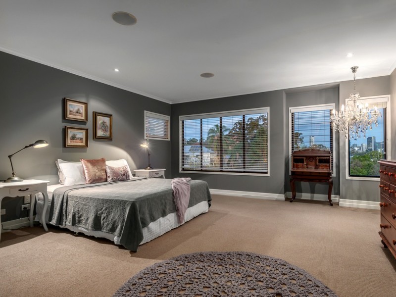 15 Wellington Road, Red Hill QLD 4059