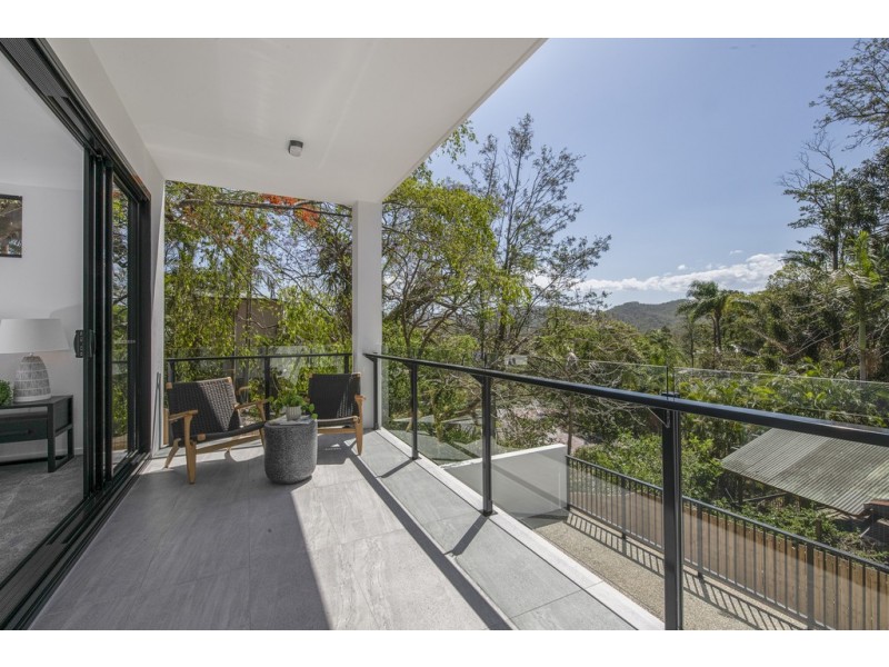 2/21 Simpsons Road, Bardon QLD 4065