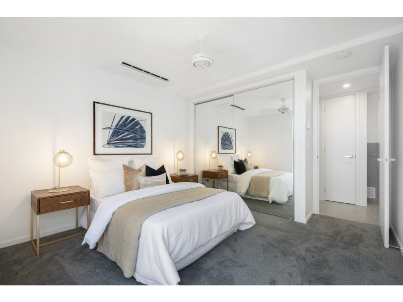 2/21 Simpsons Road, Bardon QLD 4065