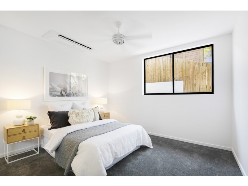 2/21 Simpsons Road, Bardon QLD 4065