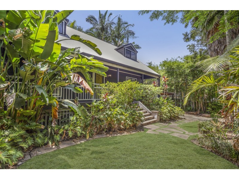 8 Rosalie Street, Bardon QLD 4065