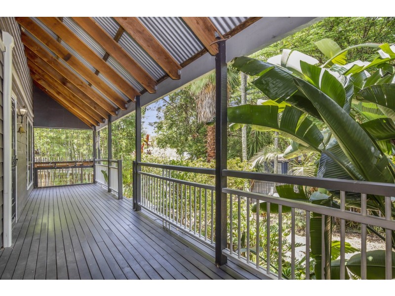 8 Rosalie Street, Bardon QLD 4065