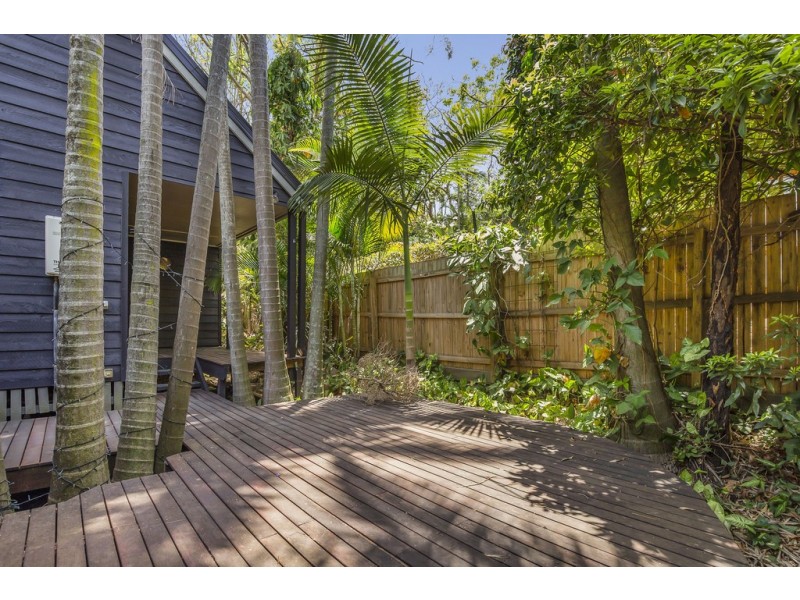 8 Rosalie Street, Bardon QLD 4065