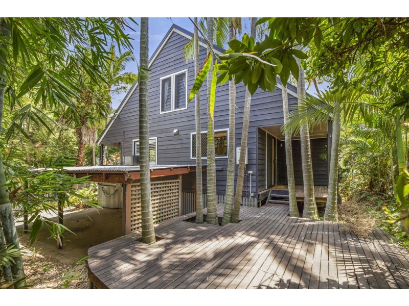 8 Rosalie Street, Bardon QLD 4065