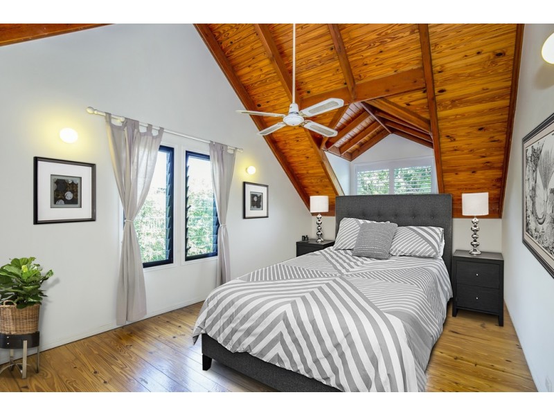 8 Rosalie Street, Bardon QLD 4065