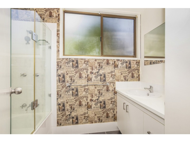 8 Rosalie Street, Bardon QLD 4065