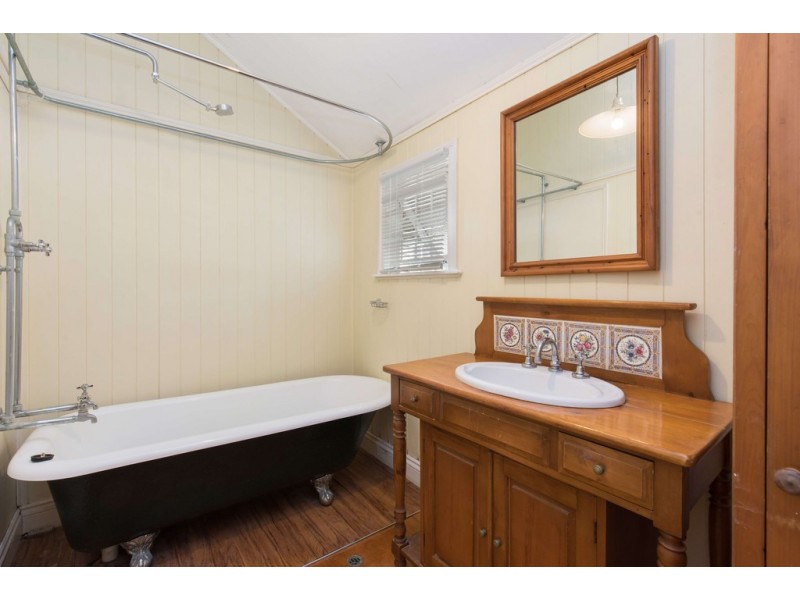 10 Shaw Street, Auchenflower QLD 4066