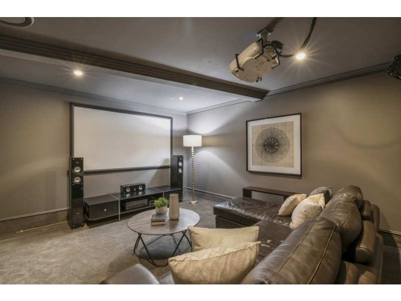 2 Glenlyon Drive, Ashgrove QLD 4060