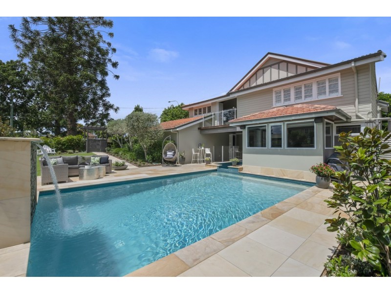 2 Glenlyon Drive, Ashgrove QLD 4060