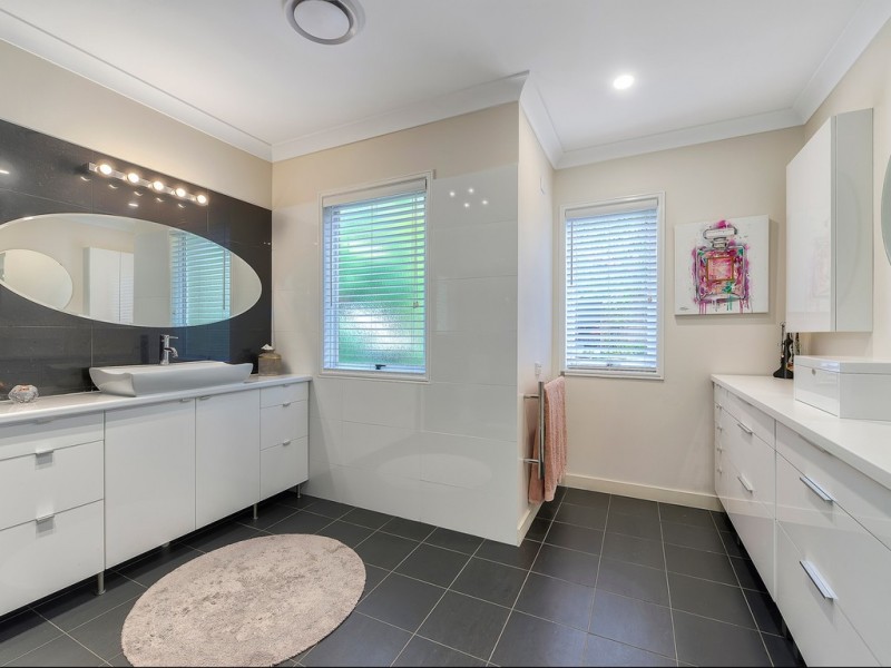 35 Greenmont Close, Ashgrove QLD 4060
