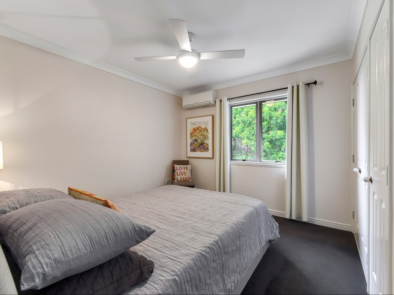 35 Greenmont Close, Ashgrove QLD 4060
