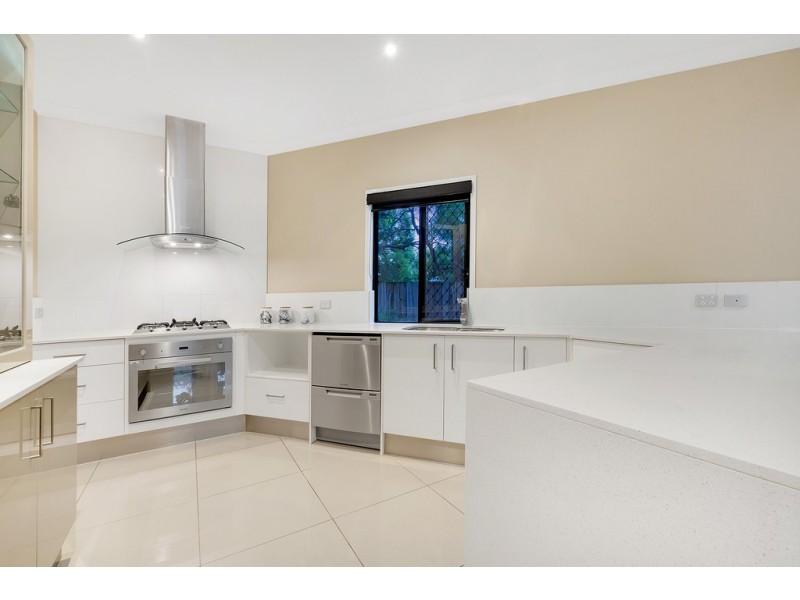 15 Clara Street, Corinda QLD 4075