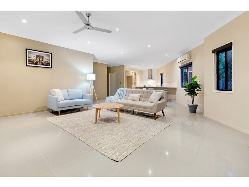 15 Clara Street, Corinda QLD 4075