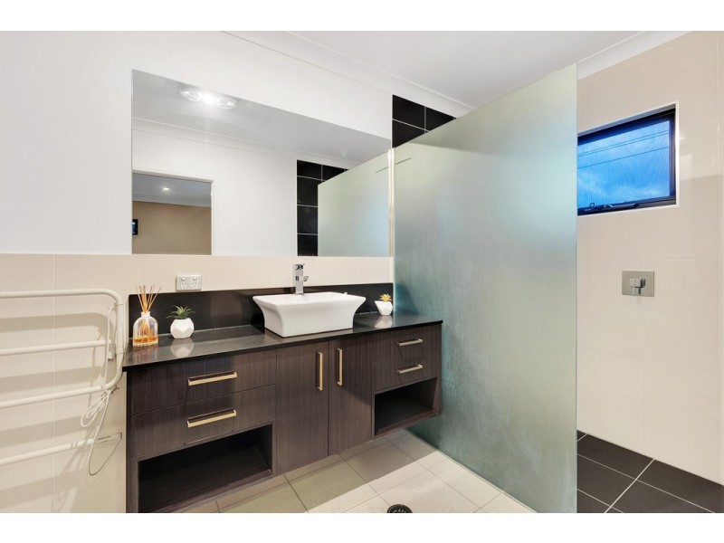 15 Clara Street, Corinda QLD 4075