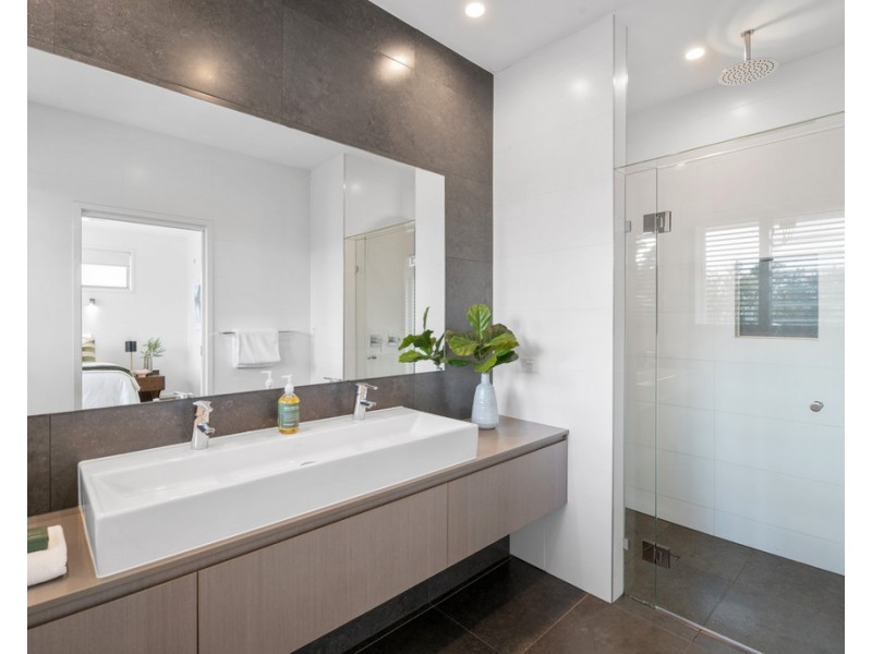 48 Alexandra Street, Bardon QLD 4065