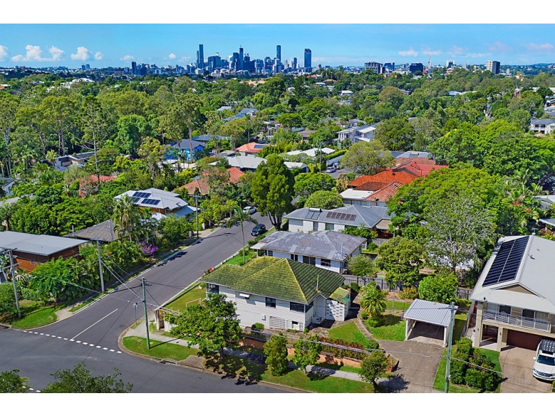 54 Kapunda Street, Toowong QLD 4066