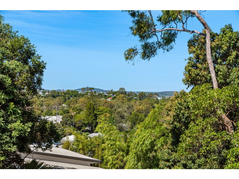 2 Stuartholme Road, Bardon QLD 4065