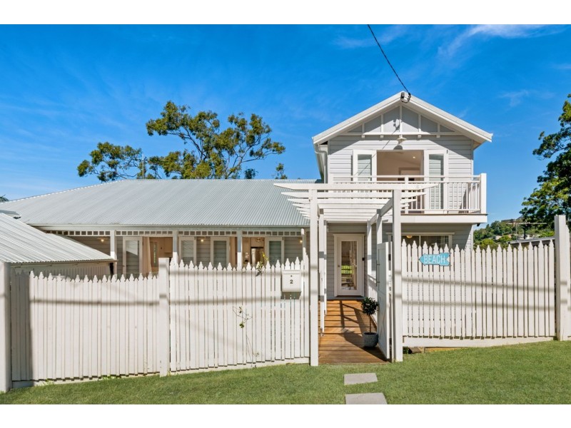 2 Stuartholme Road, Bardon QLD 4065