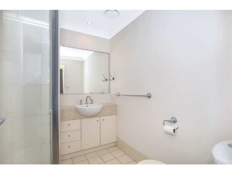 4/120 Commercial Road, Teneriffe QLD 4005