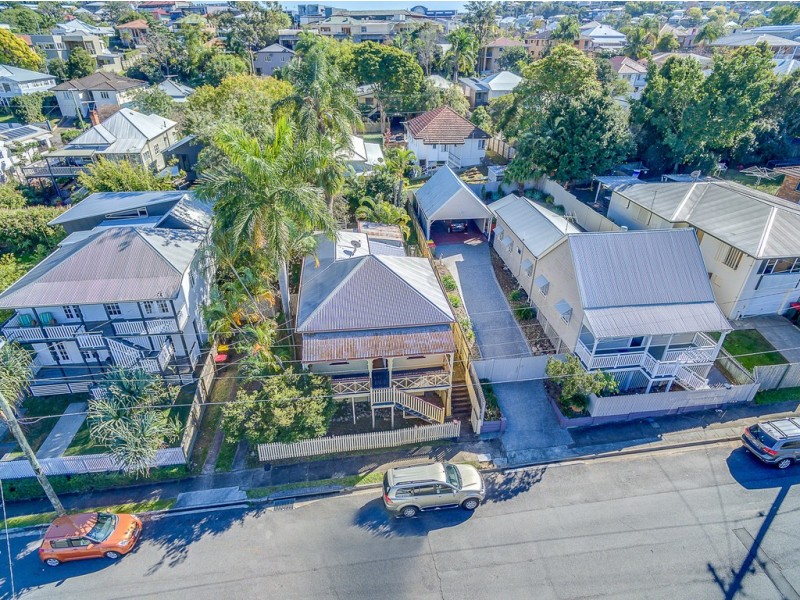 17 Blaxland Street, Milton QLD 4064