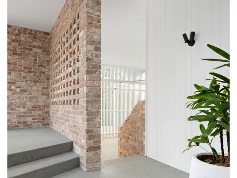 8 Garfield Drive, Paddington QLD 4064