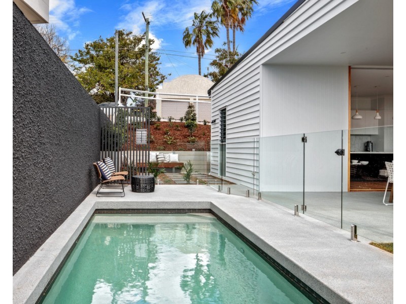 8 Garfield Drive, Paddington QLD 4064