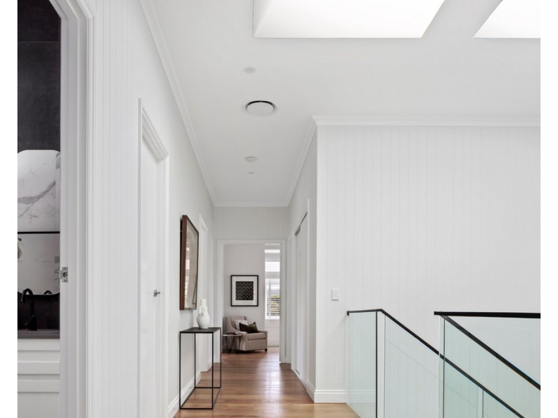 8 Garfield Drive, Paddington QLD 4064