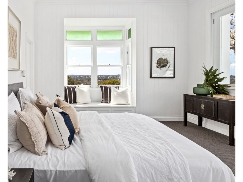 8 Garfield Drive, Paddington QLD 4064