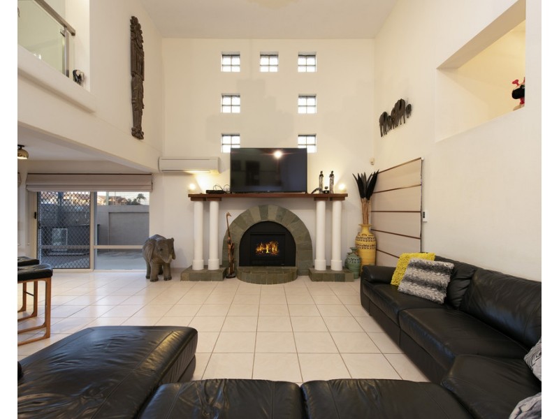 40 Courageous Court, Newport QLD 4020