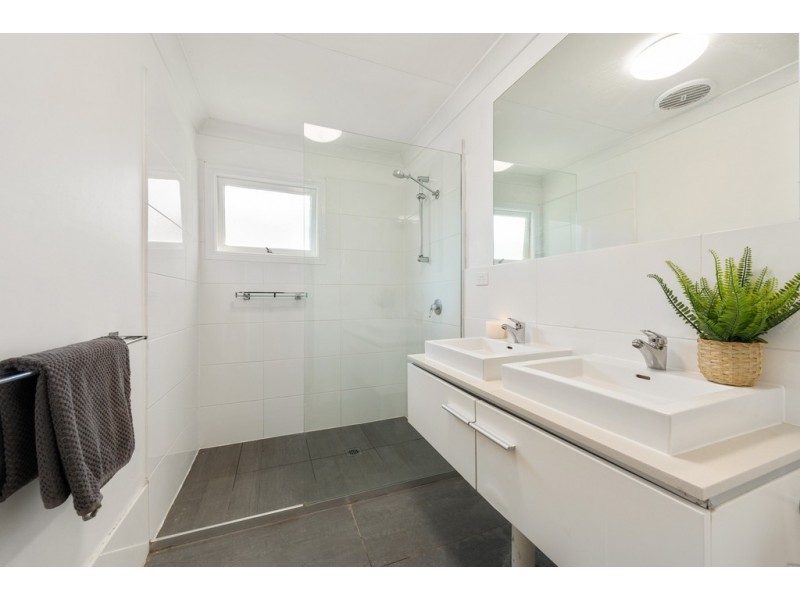 64 Stuart Street, Bulimba QLD 4171