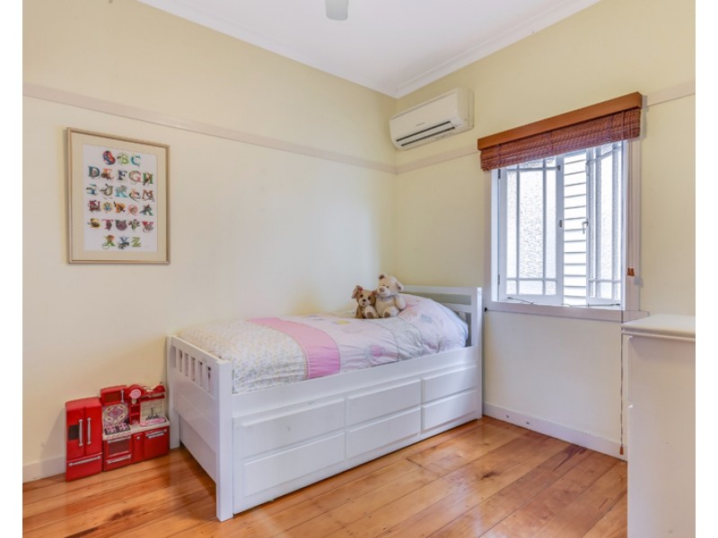 19 Agnes Street, Auchenflower QLD 4066