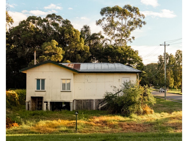 74 Hall Street, Sherwood QLD 4075