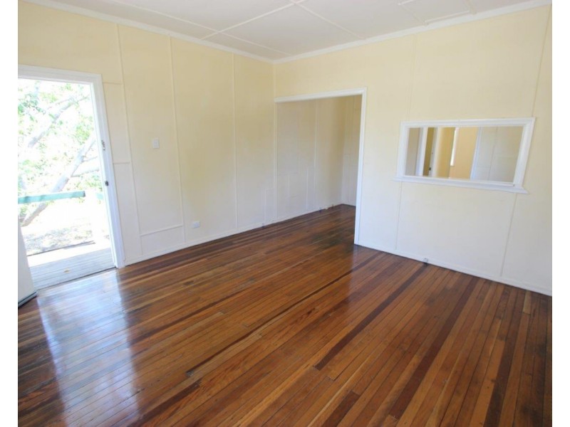 74 Hall Street, Sherwood QLD 4075