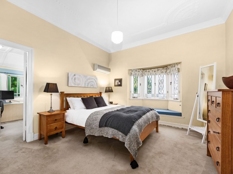 73 Kauri Road, Ashgrove QLD 4060