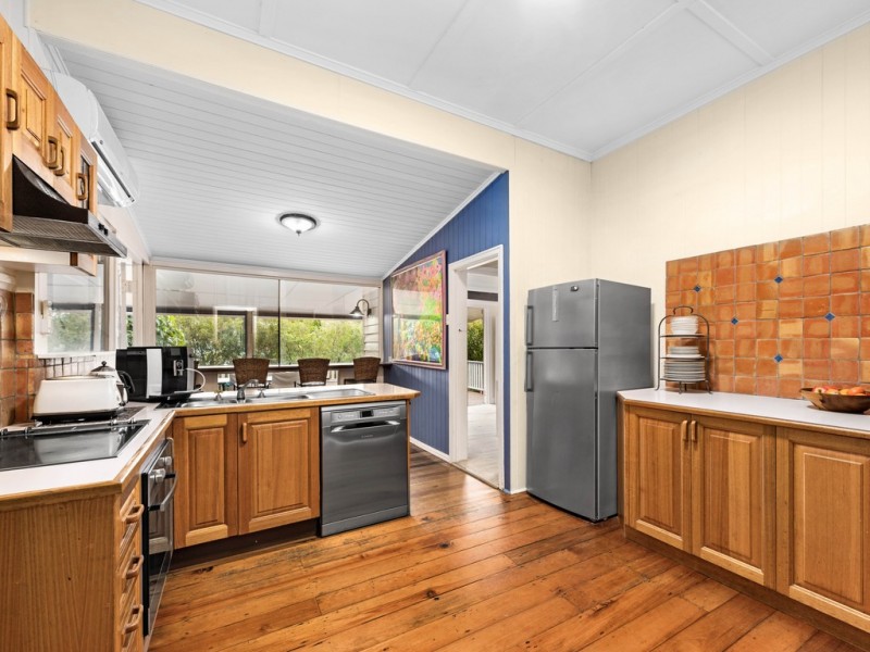 73 Kauri Road, Ashgrove QLD 4060