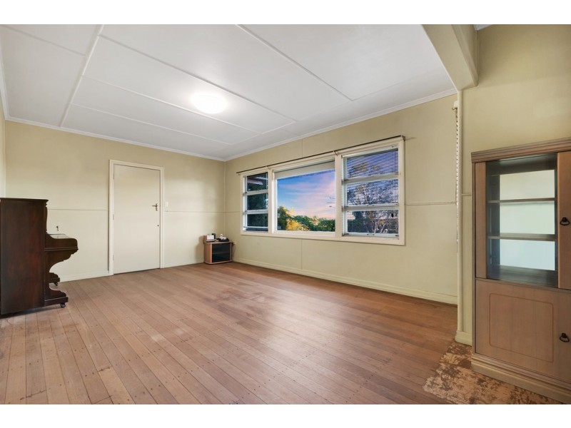 17 Yates Avenue, Ashgrove QLD 4060