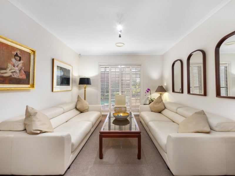 31 Brompton Place, Brookfield QLD 4069