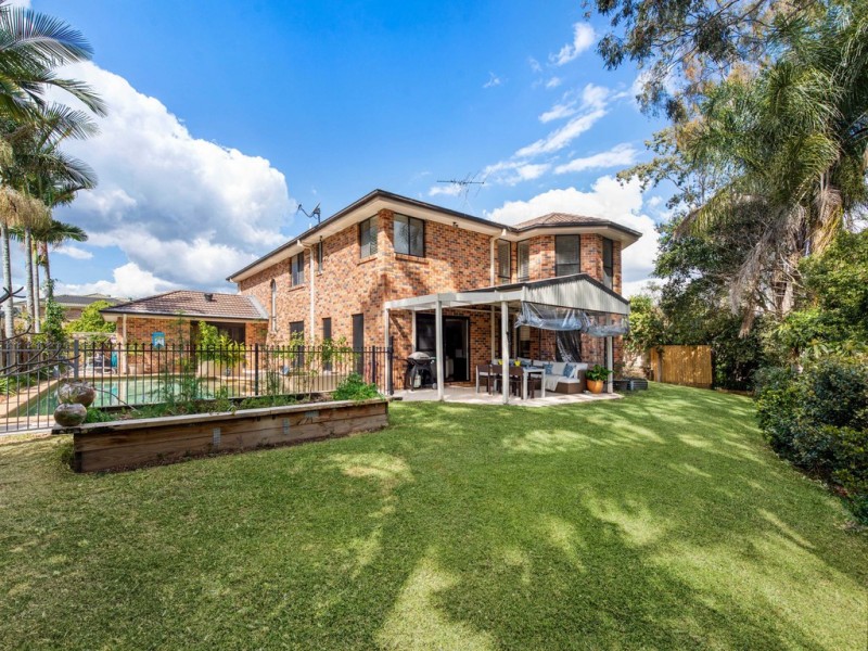 31 Brompton Place, Brookfield QLD 4069