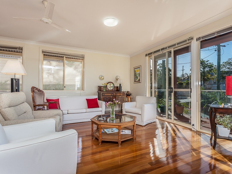 32 Thorpe Street, Indooroopilly QLD 4068