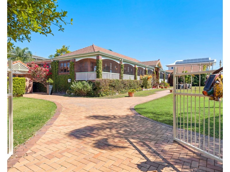 42 Queens Road, Clayfield QLD 4011