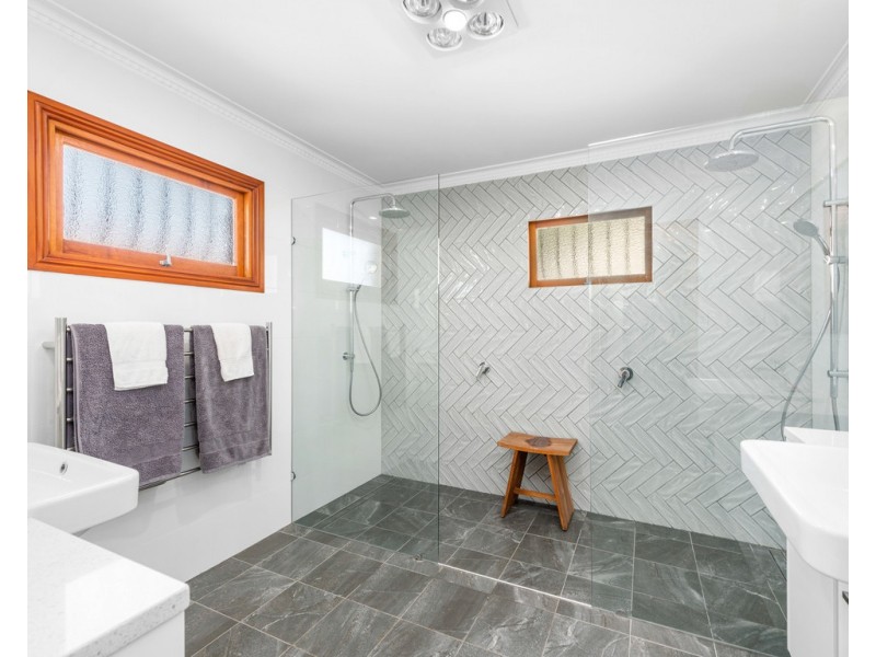 42 Queens Road, Clayfield QLD 4011