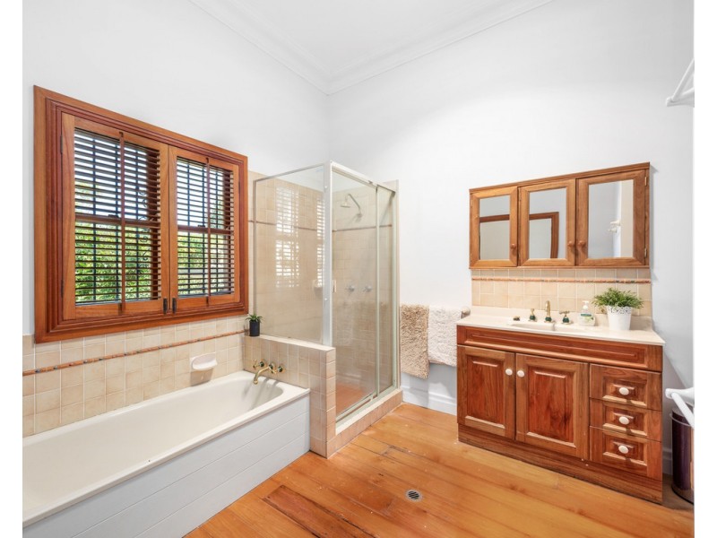 42 Queens Road, Clayfield QLD 4011