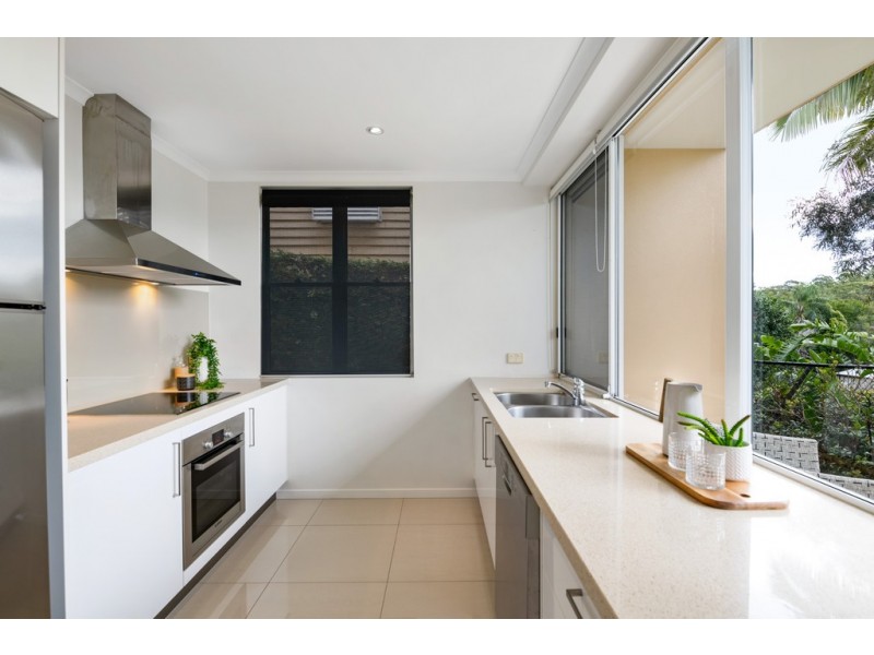 46 Dudley Street, Bardon QLD 4065