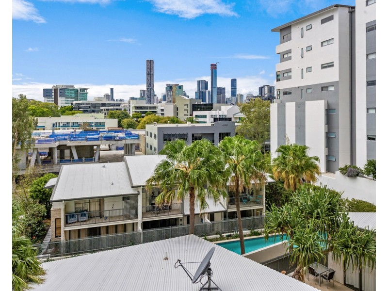 1044/18 Manning Street, Milton QLD 4064