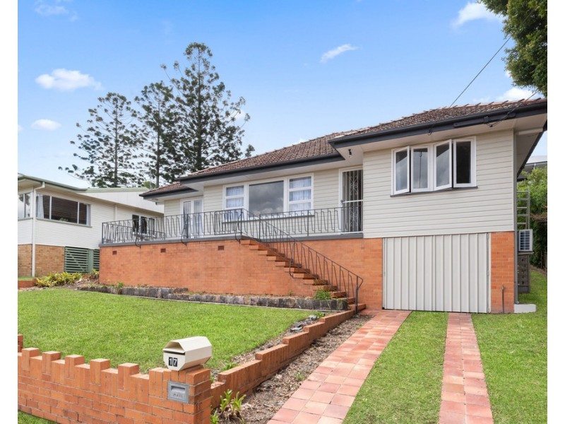 17 Yates Avenue, Ashgrove QLD 4060
