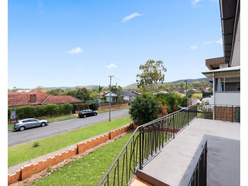 17 Yates Avenue, Ashgrove QLD 4060