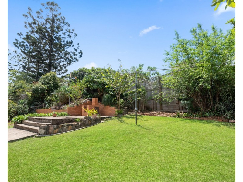 17 Yates Avenue, Ashgrove QLD 4060