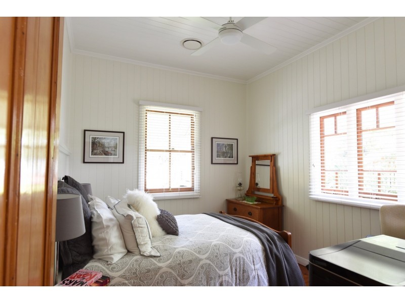 20 Devonshire Street, Ashgrove QLD 4060