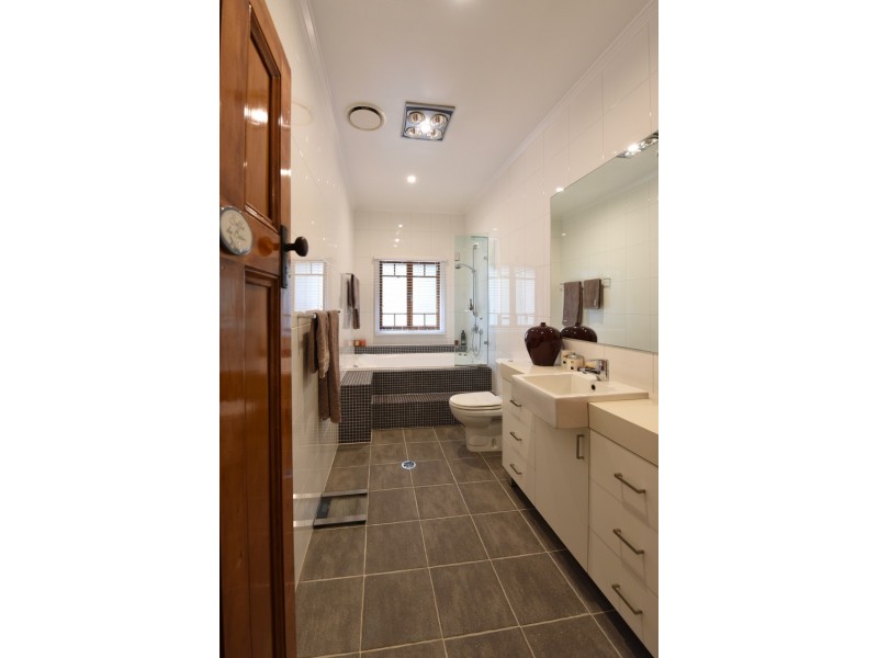 20 Devonshire Street, Ashgrove QLD 4060